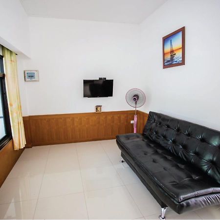Staychill Resort Утрадит Екстериор снимка