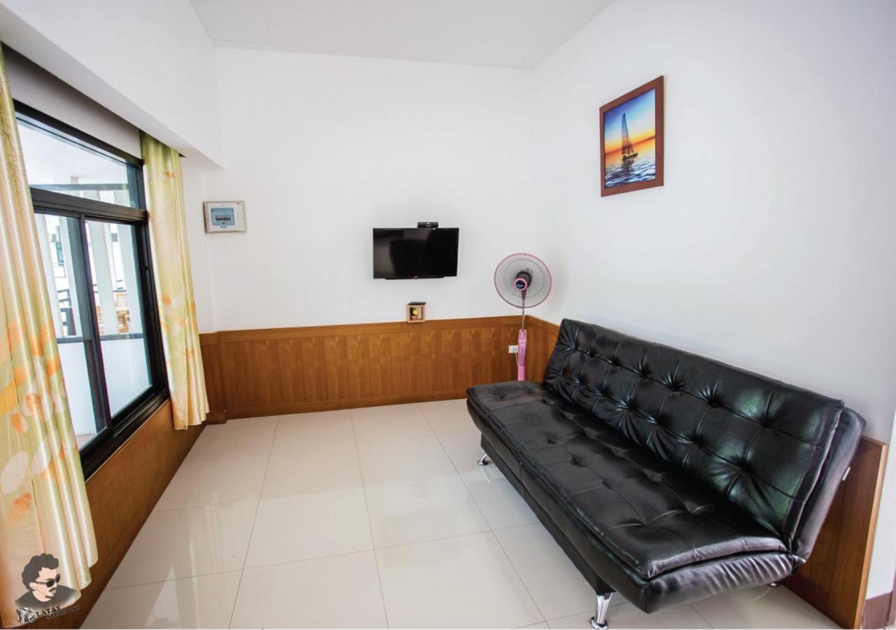 Staychill Resort Утрадит Екстериор снимка